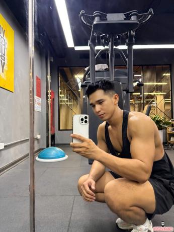 Boy gym fit cơ bắp khô đét - cu bự, siêu mình dây