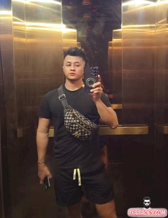 Boy gym dáng đẹp thanh lịch - body săn chắc khoẻ khoắn