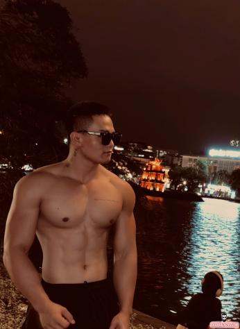 Trai gym chuẩn men thích làm bottom - mặt mũi đẹp trai thư sinh
