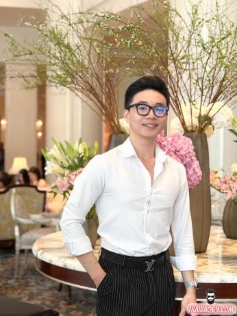 Trai bao ngây thơ - da trắng cu to siêu dễ thương