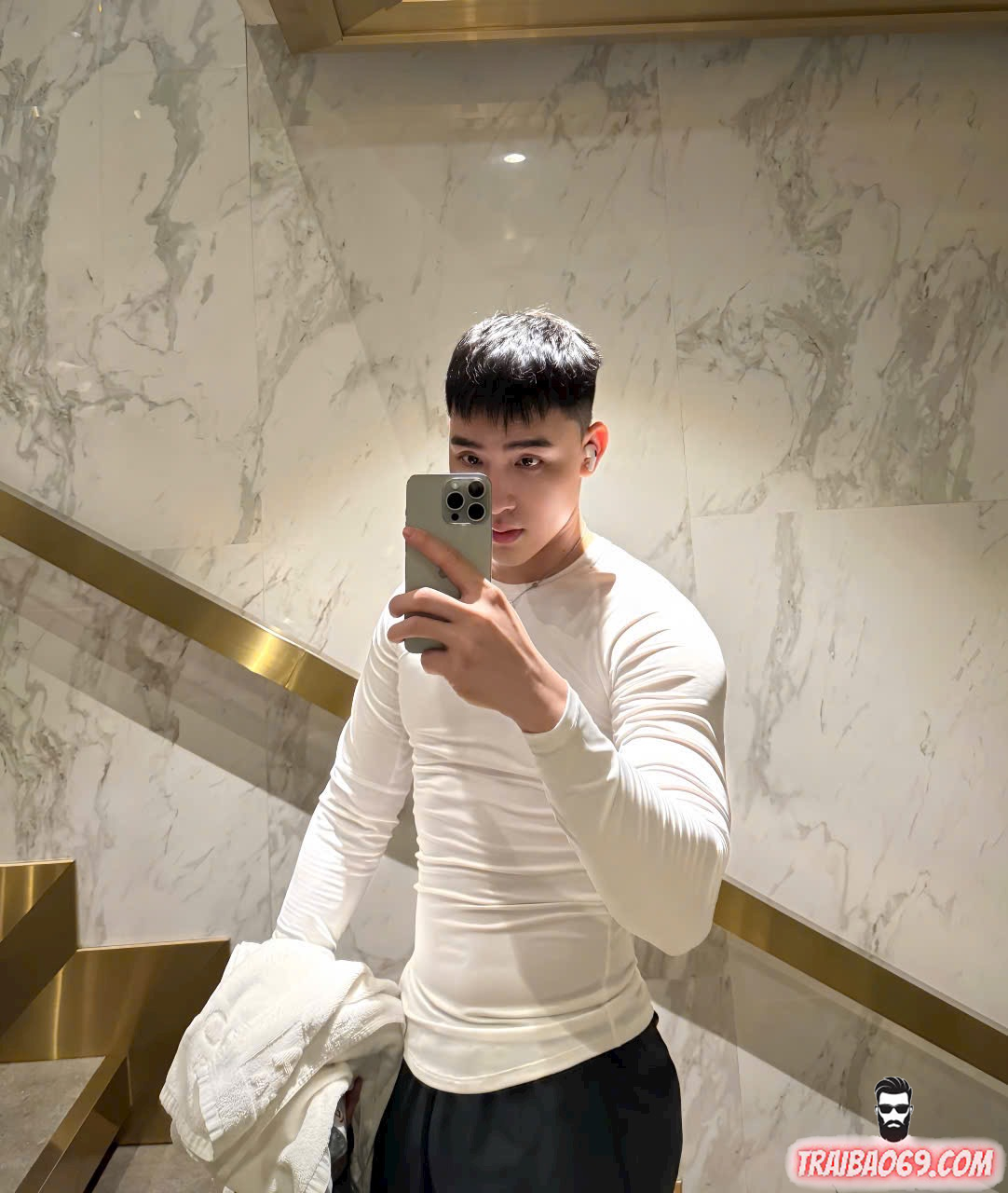 Call boy mông to tròn trịa - doggy cực sướng