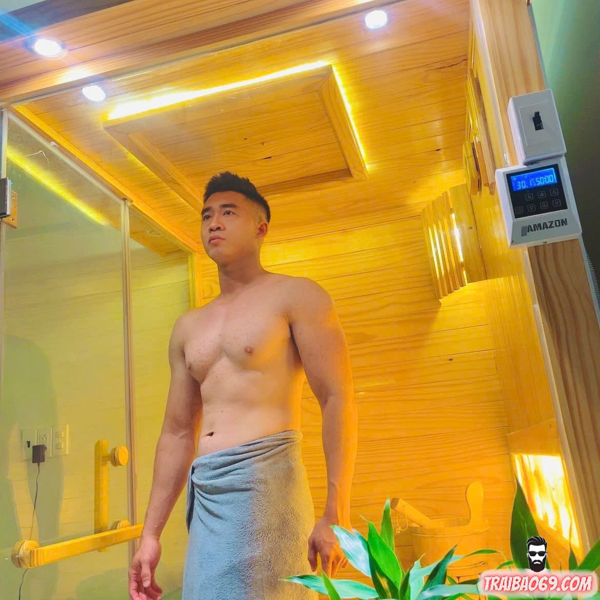 Trai thẳng buồi to, da trắng - sạch sẽ, chiều khách hết mức