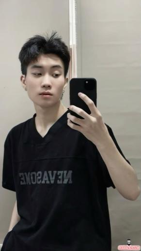 Trai teen dâm thích bú liếm - sạch sẽ sung sướng đủ kiểu Trai teen dâm thích bú liếm - sạch sẽ sung sướng đủ kiểu