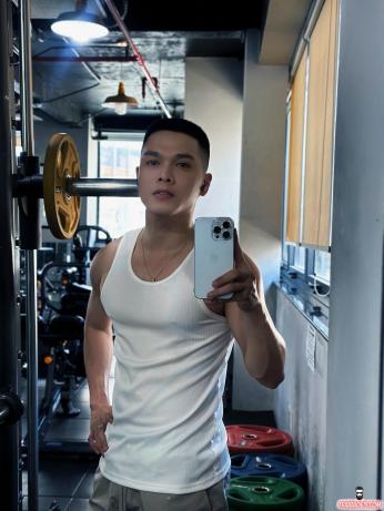 Boy dễ thương body mi nhon - massage chuyên nghiệp, làm tình siêu good