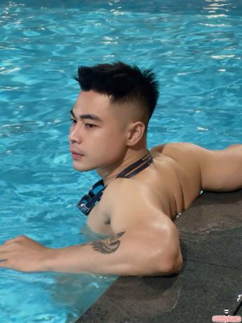 Top menly cu dài đẹp, mặt dễ thương làm tình cực tốt - lông cắt tỉa gọn gàng