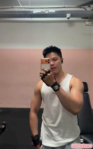 Boy gym cao ráo sạch sẽ - mông bự chịch cực sướng