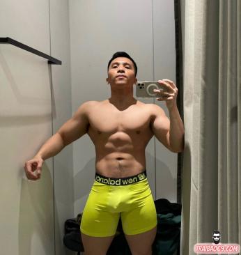 Huấn luyện viên gym cu to khủng - phục vụ chu đáo massage chuyên nghiệp Huấn luyện viên gym cu to khủng - phục vụ chu đáo massage chuyên nghiệp