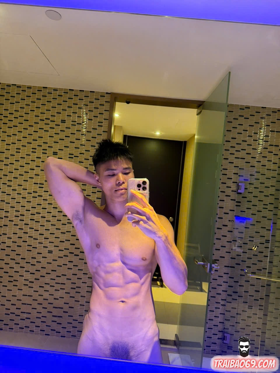 Boy manly gym body siêu đẹp - siêu phẩm 6 múi đến từ đức