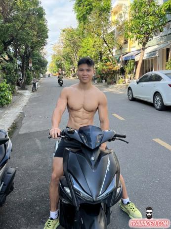 Boy manly gym body siêu đẹp - siêu phẩm 6 múi đến từ đức